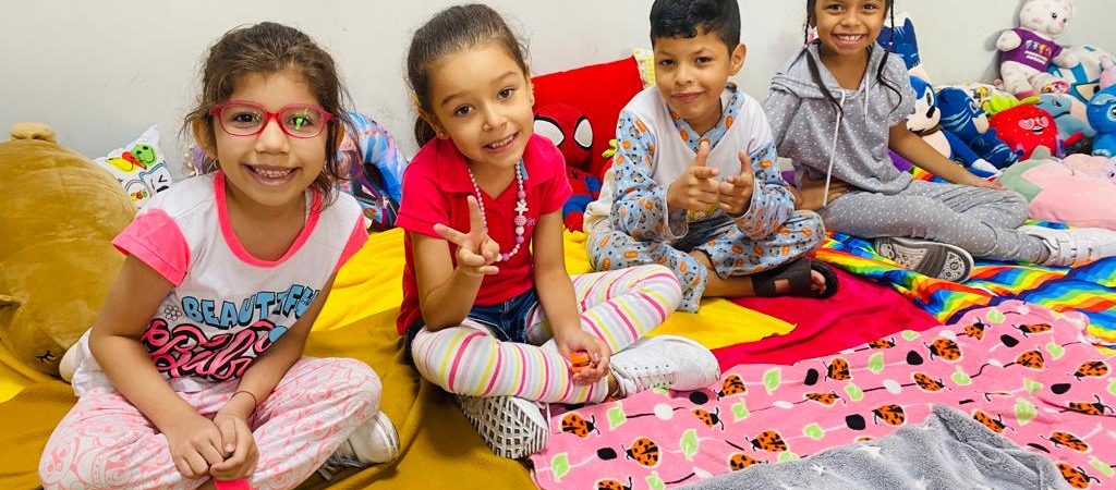 así despedimos el primer semestre del año academico así despedimos el primer semestre del año academico
