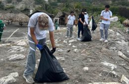 Jornada de limpieza en la playa